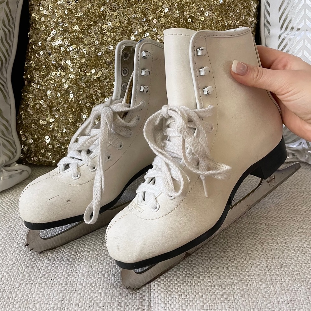 Girl’s Competitive Ice Skates Size 3
